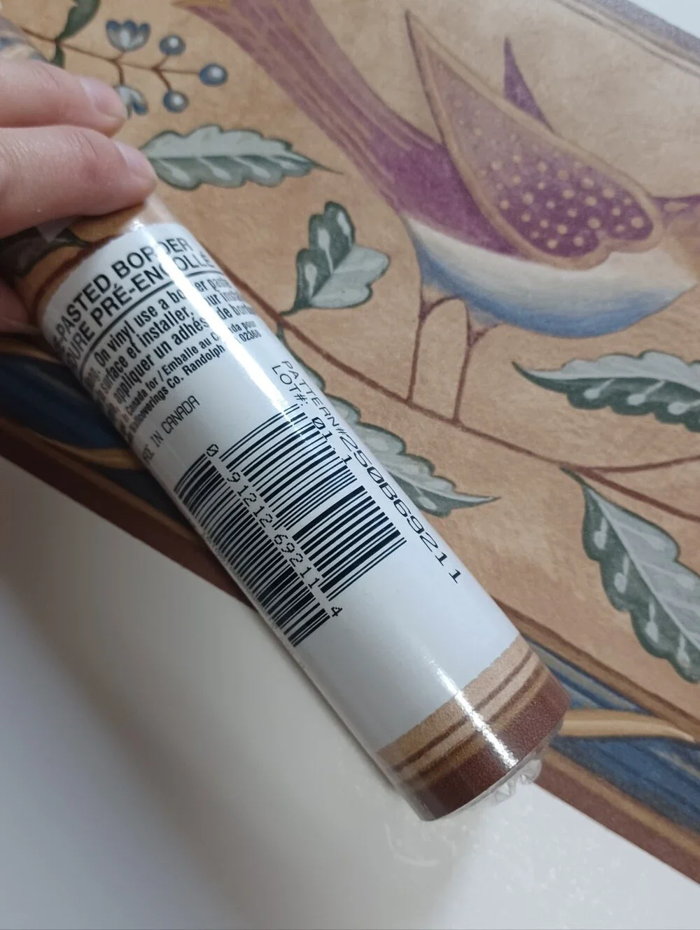 Wallpaper Border Folk Bird & Berries  in Tan and Blue